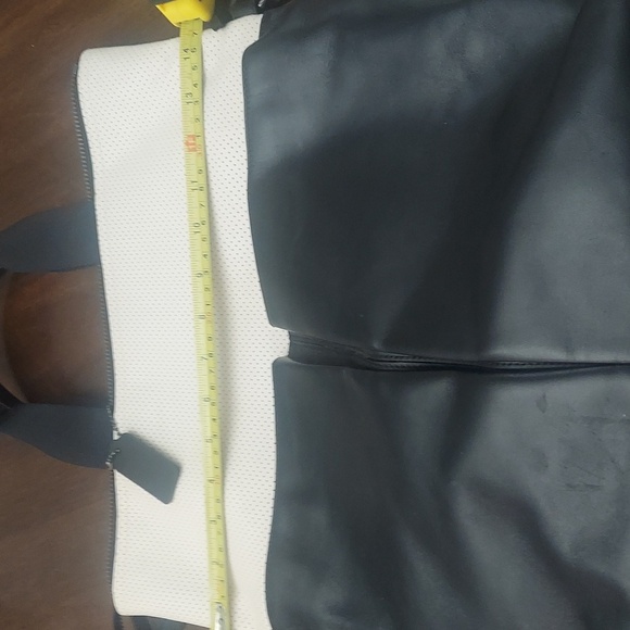 Coach Travel/Carry-on Large Purse/ Large Crossbody - cream and Black - Picture 6 of 10